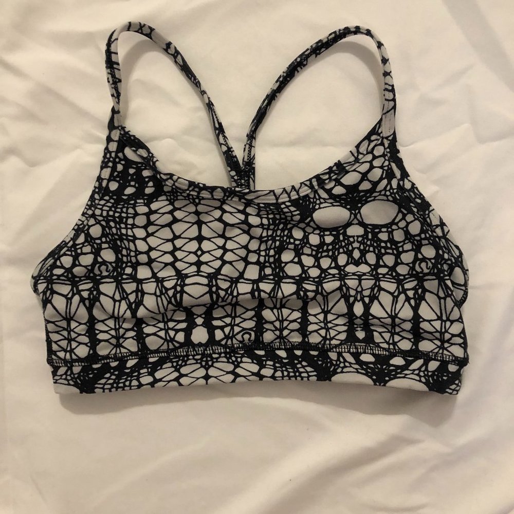 Flow Y Lululemon Sports Bra